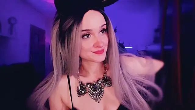 MistressJolie online show from December 23, 2025, 7:40 am