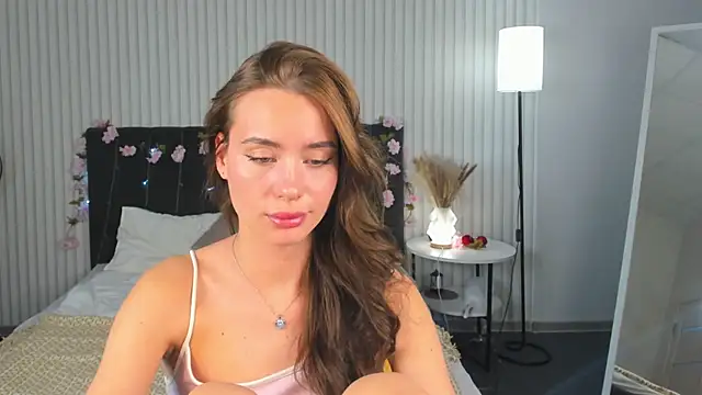 Snapshot of Ameli_Povilain chatting on September 29, 2025, 12:33 pm Ameli Povilain online show from September 29, 2025, 12:33 pm