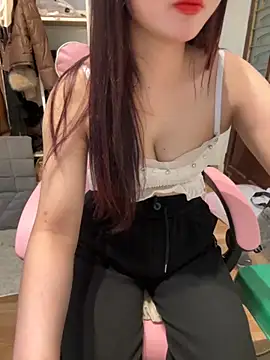 susu baby online show from December 4, 2025, 6:12 am