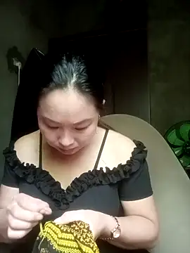 suki-lady online show from October 26, 2025, 2:56 am