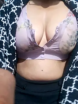 Your-sweety online show from December 23, 2025, 4:34 am