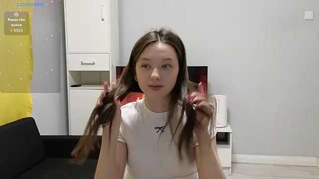 Little Flower3 online show from October 10, 2025, 2:07 pm