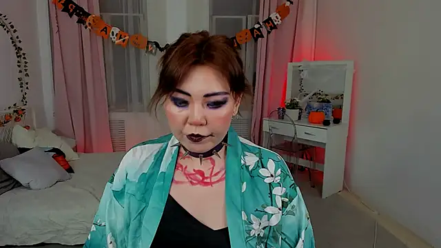 nazu chan online show from October 31, 2025, 4:36 pm