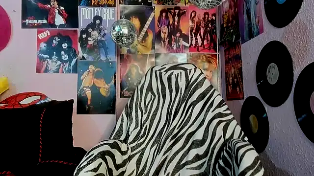 Avril Maria online show from February 14, 2026, 7:47 pm