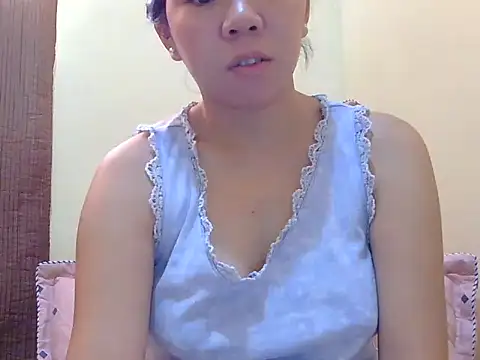 Snapshot of pretty_jana07 chatting on September 19, 2025, 12:14 am pretty jana07 online show from September 19, 2025, 12:14 am