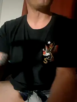 macmaddy8989 online show from November 30, 2025, 9:04 pm