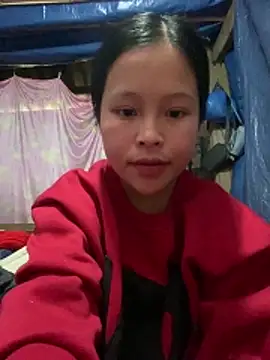 Snapshot of O_o_UwU_o_O chatting on February 5, 2026, 6:20 am O o UwU o O online show from February 5, 2026, 6:20 am