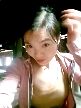 ngan-cute online show from November 16, 2025, 3:33 am