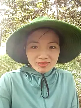 ngan-cute online show from October 18, 2025, 1:29 am