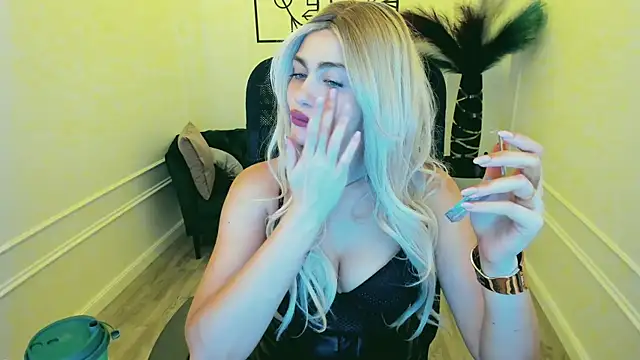 LeslieMineg online show from September 9, 2025, 11:30 am