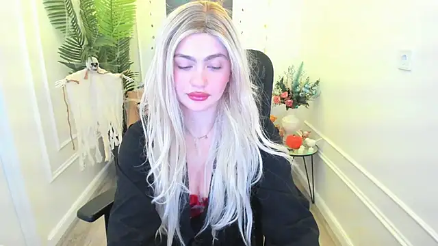 LeslieMineg online show from October 22, 2025, 12:04 pm