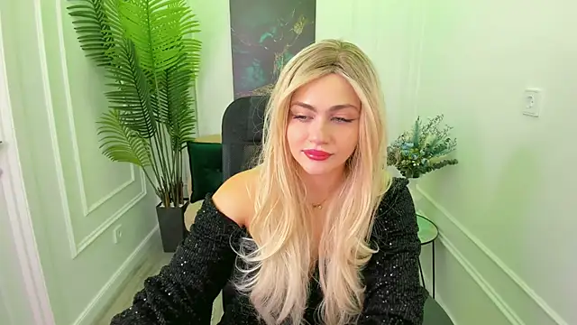 LeslieMineg online show from September 15, 2025, 11:32 am