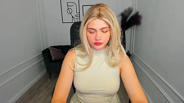 LeslieMineg online show from October 3, 2025, 7:59 pm