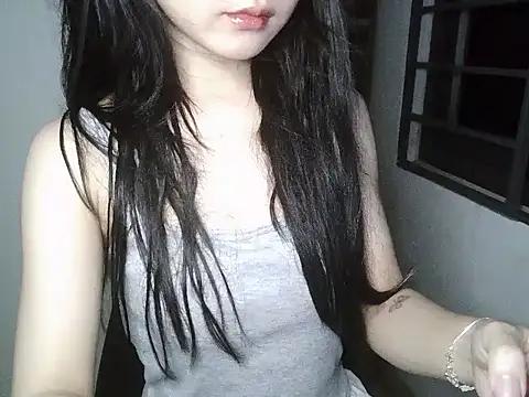 Snapshot of Annabelle-e chatting on October 6, 2025, 6:19 pm Annabelle-e online show from October 6, 2025, 6:19 pm