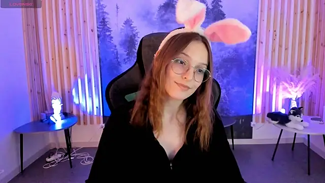 JenniferKiim online show from November 8, 2025, 1:58 pm