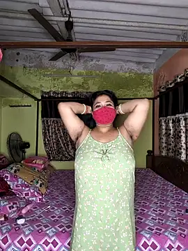 Snapshot of Smile-quien chatting on December 5, 2025, 6:45 am Smile-quien online show from December 5, 2025, 6:45 am