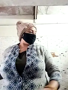 Rakhi sawant143 online show from December 14, 2025, 2:18 am