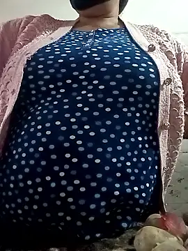 Rakhi sawant143 online show from January 16, 2026, 2:26 am