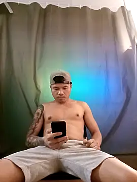 Snapshot of sessiontoyboy chatting on November 28, 2025, 7:25 pm sessiontoyboy online show from November 28, 2025, 7:25 pm