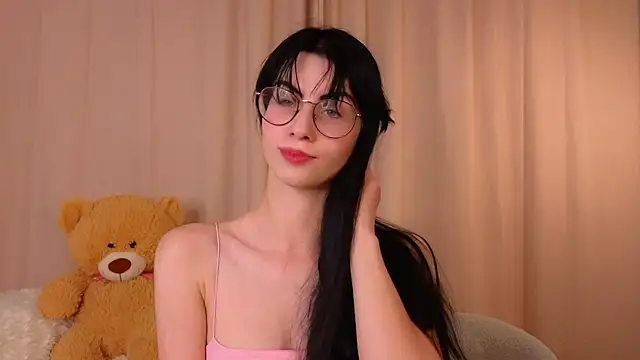 Snapshot of ArlineJanik chatting on October 12, 2025, 11:33 am ArlineJanik online show from October 12, 2025, 11:33 am