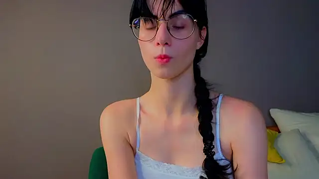 Snapshot of ArlineJanik chatting on September 26, 2025, 11:17 am ArlineJanik online show from September 26, 2025, 11:17 am