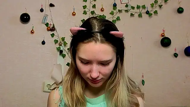  kikiclark   online show from February 14, 2026, 9:20 am