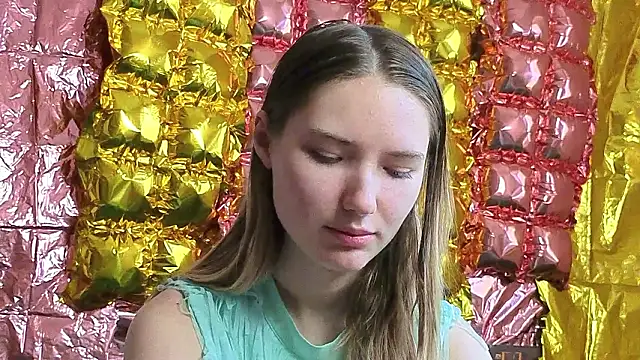  kikiclark   online show from March 21, 2026, 9:14 am