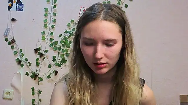  kikiclark   online show from March 12, 2026, 7:40 pm