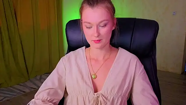 MysticVenus  online show from March 11, 2026, 3:50 pm