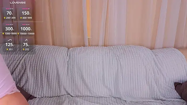 AntonelaAmeli online show from May 5, 2026, 1:19 am