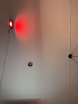 Juanita-Diaz online show from November 13, 2025, 8:35 pm