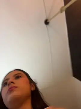 Juanita-Diaz online show from April 5, 2026, 8:37 pm