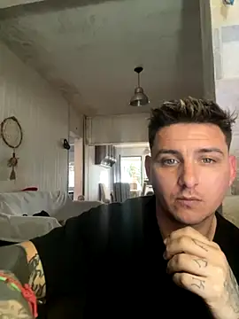 Snapshot of SantyPlayBig chatting on September 9, 2025, 8:51 pm SantyPlayBig online show from September 9, 2025, 8:51 pm