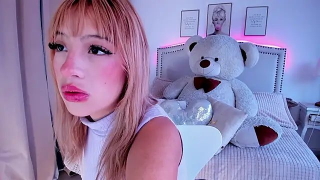 Mayajhons online show from December 4, 2025, 12:37 pm