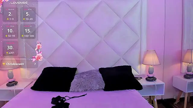 Miaa Smithh   online show from March 10, 2026, 11:36 am