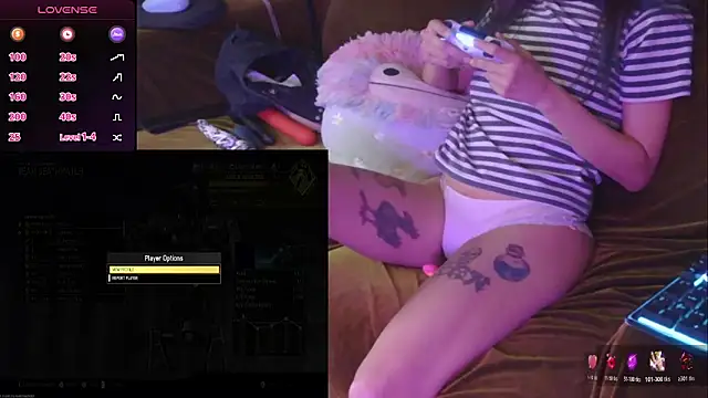 mmmminaDarling online show from June 9, 2026, 10:33 pm
