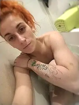  Pipi  online show from April 1, 2026, 11:55 am