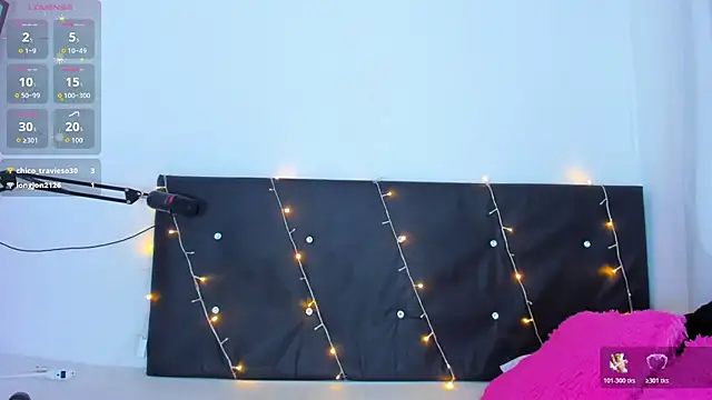 Danaa moore  online show from November 11, 2025, 10:15 pm