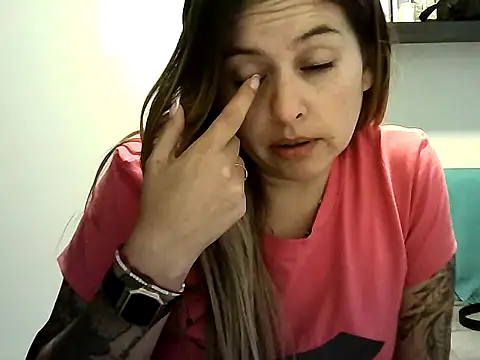 Snapshot of Valery__Rouse_ chatting on July 15, 2026, 10:06 pm Valery Rouse online show from July 15, 2026, 10:06 pm
