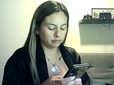Valery  Rouse  online show from May 24, 2026, 1:27 am