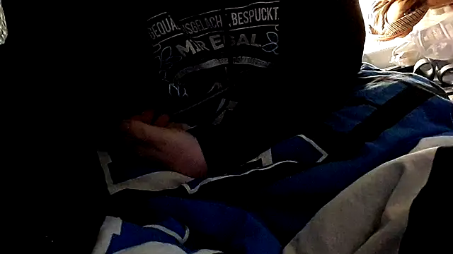 GeilerHSVFAN1989 online show from December 23, 2025, 9:41 am