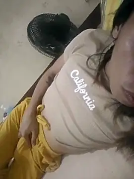 miss ele online show from December 1, 2025, 1:23 pm