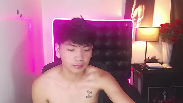 Snapshot of Asianbluefuckerrrr chatting on September 24, 2025, 6:31 am Asianbluefuckerrrr online show from September 24, 2025, 6:31 am