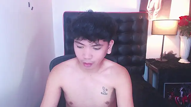 Snapshot of Asianbluefuckerrrr chatting on September 25, 2025, 12:55 pm Asianbluefuckerrrr online show from September 25, 2025, 12:55 pm