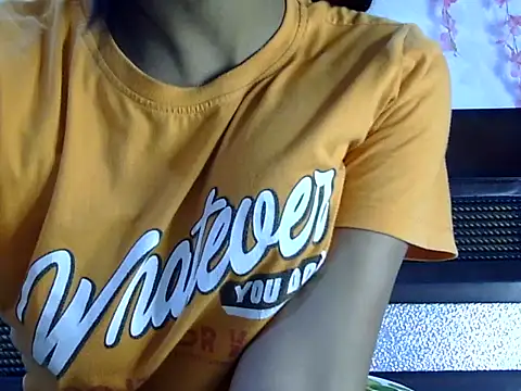 Snapshot of Darlo99 chatting on September 10, 2025, 11:31 am Darlo99 online show from September 10, 2025, 11:31 am