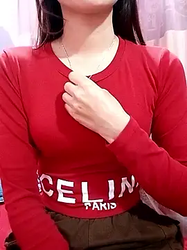 Snapshot of CherryBeii chatting on February 3, 2026, 11:32 pm CherryBeii online show from February 3, 2026, 11:32 pm