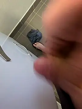 Snapshot of NuclearValue40 chatting on March 16, 2026, 5:48 pm NuclearValue40 online show from March 16, 2026, 5:48 pm