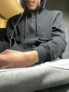 Snapshot of 420boy__ chatting on November 10, 2025, 8:14 pm 420boy online show from November 10, 2025, 8:14 pm