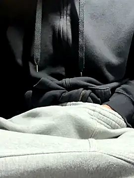 Snapshot of 420boy__ chatting on November 11, 2025, 8:14 pm 420boy online show from November 11, 2025, 8:14 pm