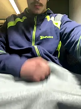 Snapshot of 420boy__ chatting on November 7, 2025, 4:33 pm 420boy online show from November 7, 2025, 4:33 pm